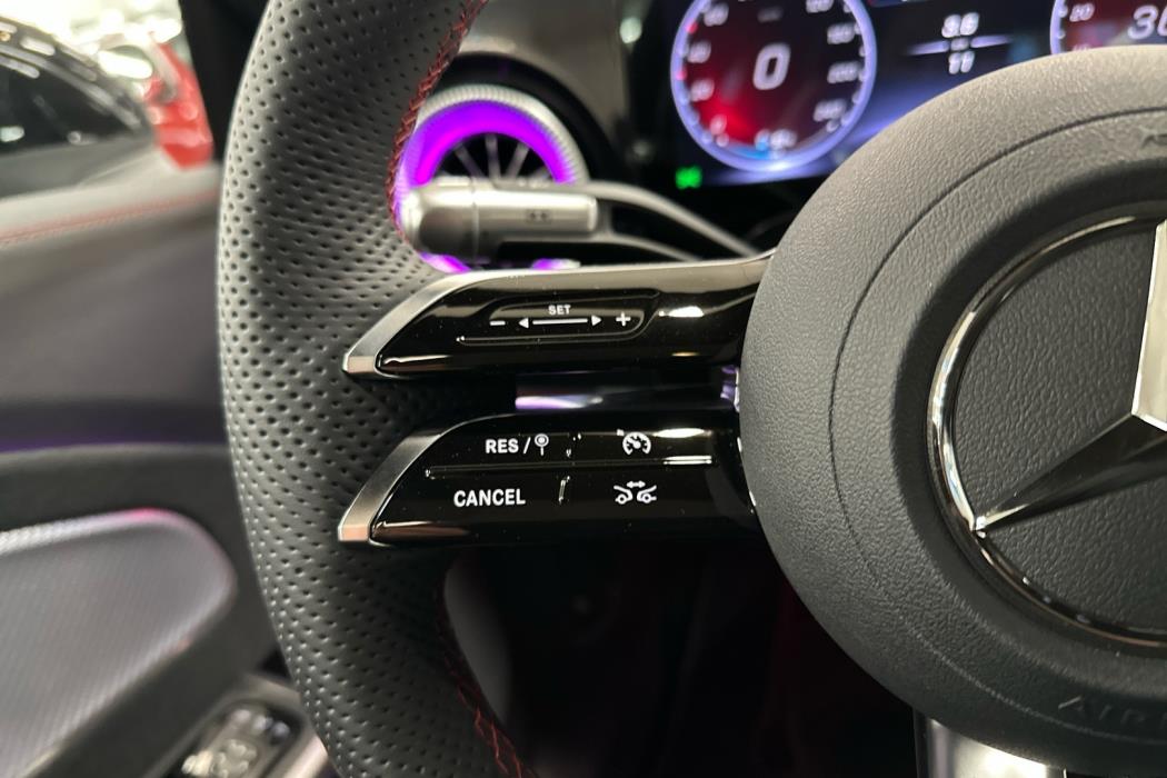 MERCEDES-BENZ CLA 2025