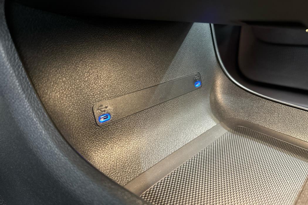 MERCEDES-BENZ CLA 2025