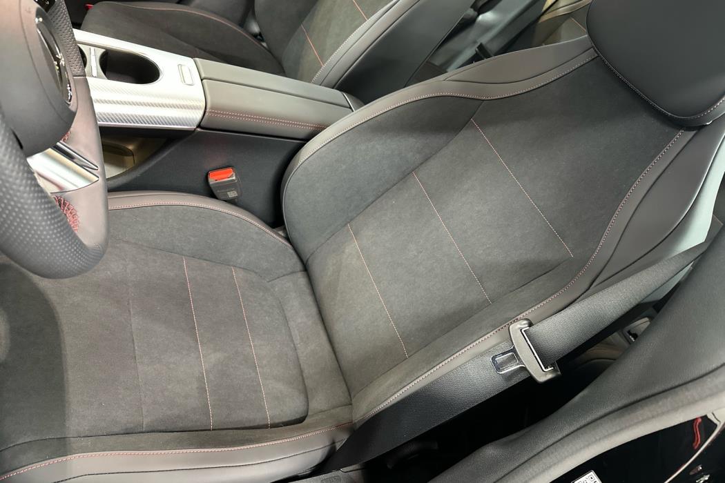 MERCEDES-BENZ CLA 2025