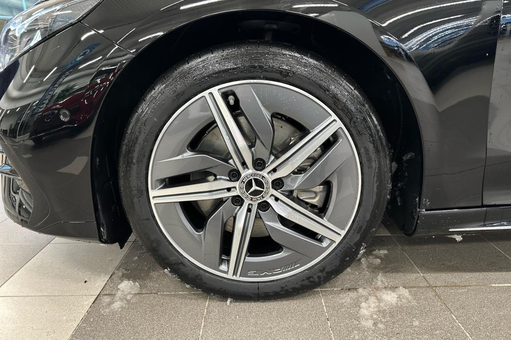 MERCEDES-BENZ CLA 2025