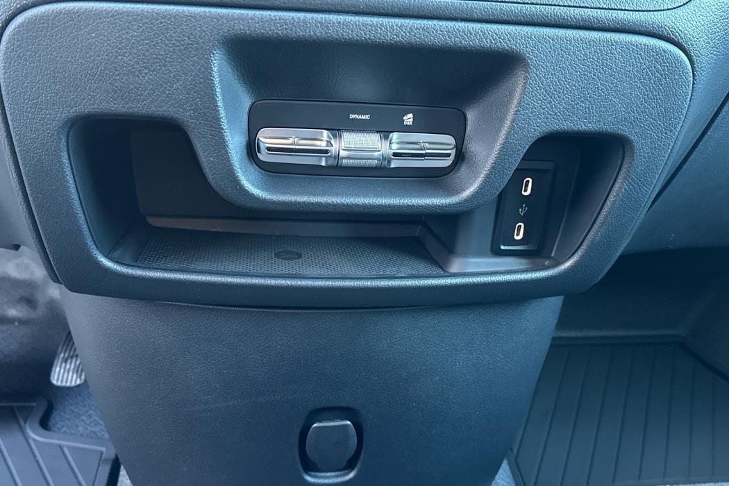 MERCEDES-BENZ Vito 2024