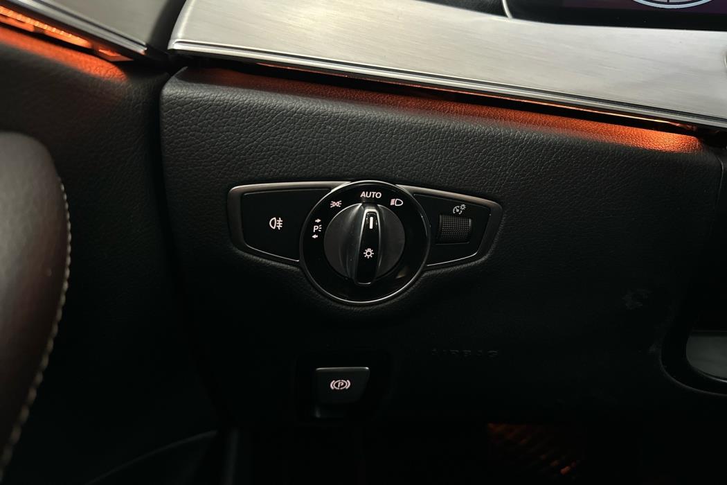 MERCEDES-BENZ E 2021