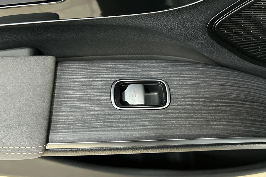 MERCEDES-BENZ EQS 2021