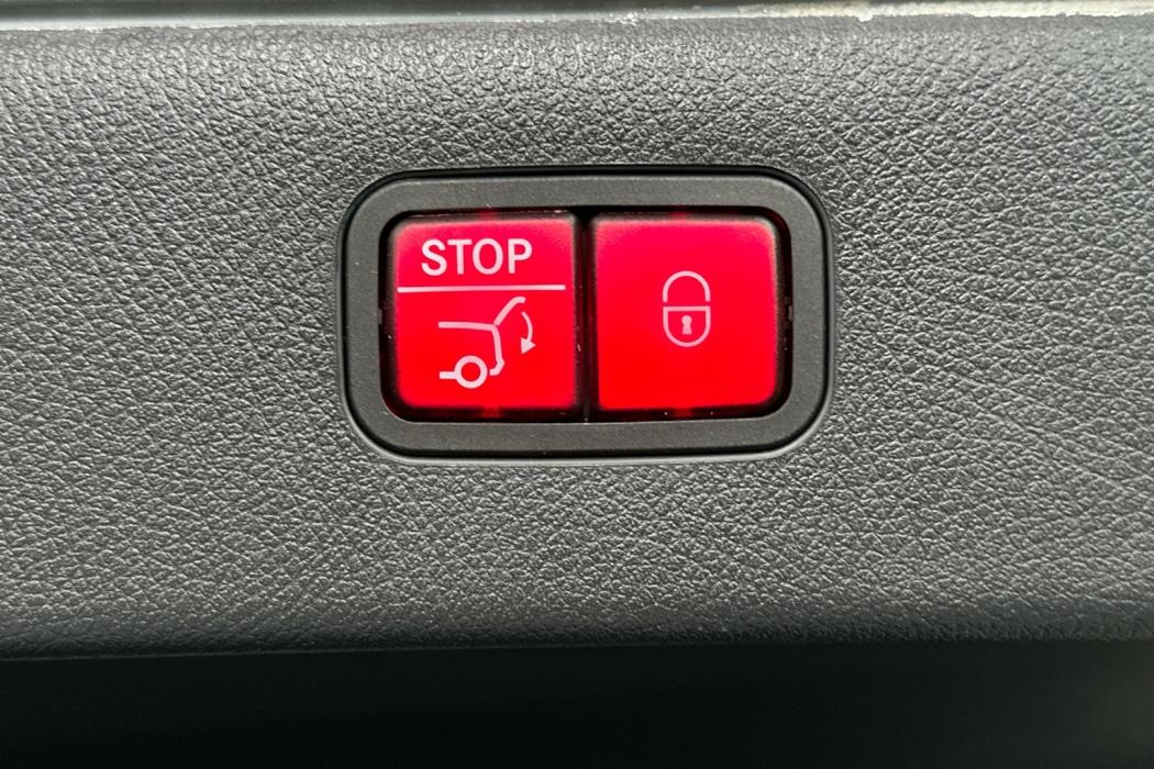 MERCEDES-BENZ EQS 2021