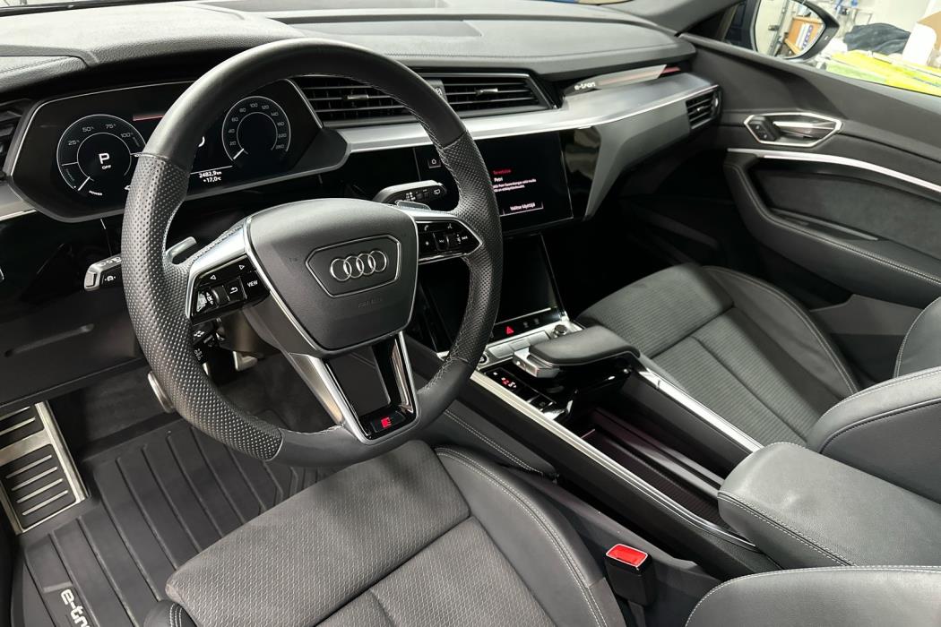 AUDI Q8 e-tron 2024