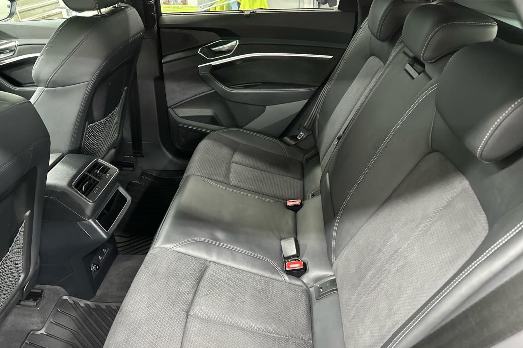 AUDI Q8 e-tron 2024