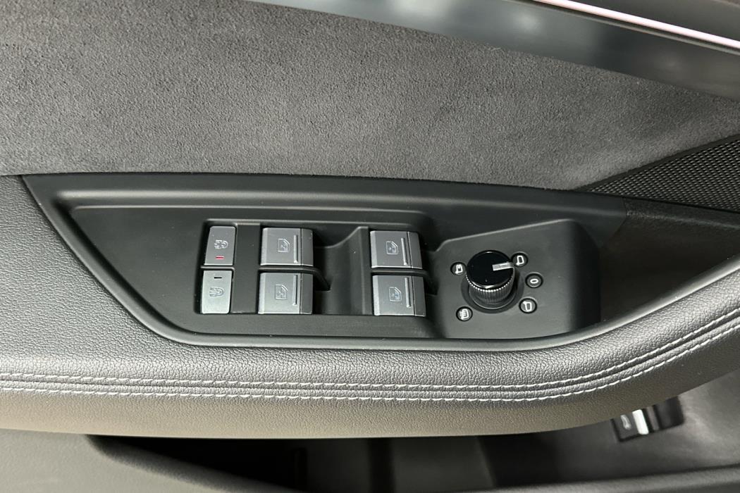 AUDI Q8 e-tron 2024