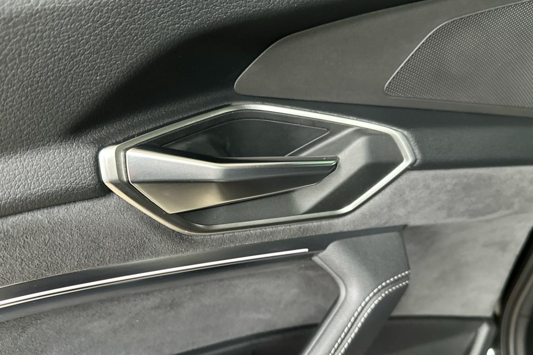 AUDI Q8 e-tron 2024