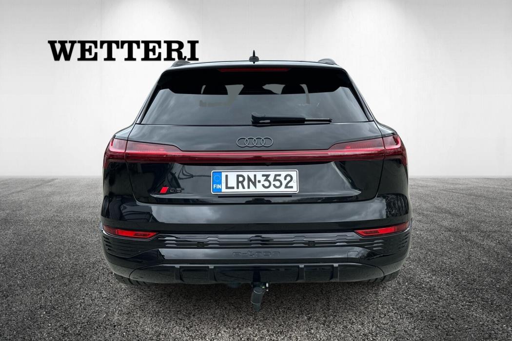 AUDI Q8 e-tron 2024