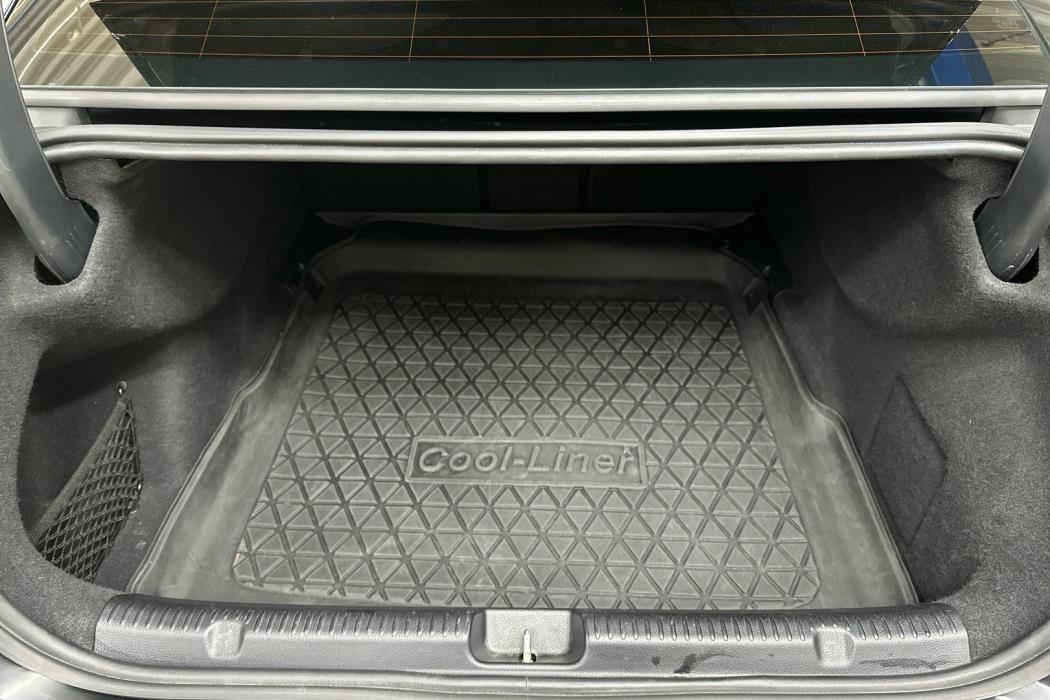 MERCEDES-BENZ EQE 2023