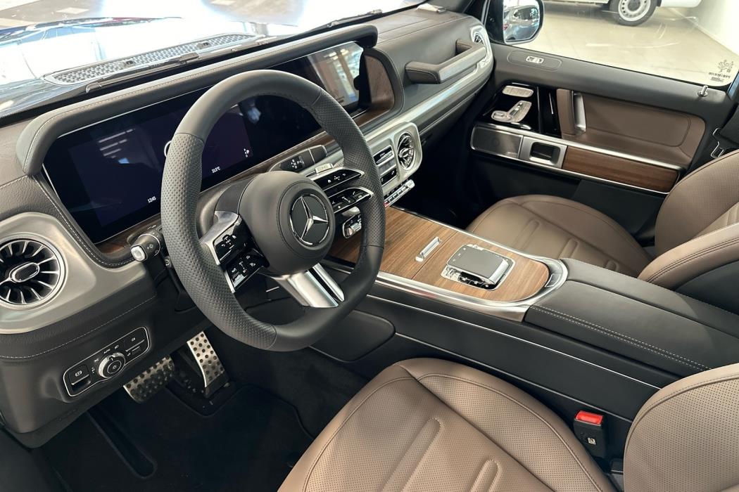 MERCEDES-BENZ G 2025