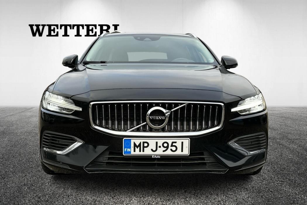 VOLVO V60 2021