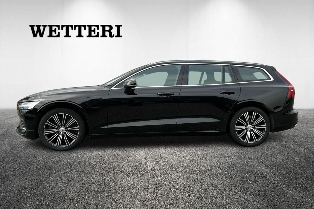 VOLVO V60 2021