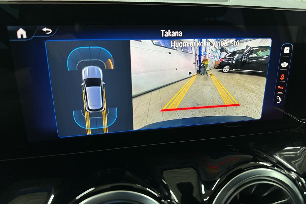 MERCEDES-BENZ EQA 2024