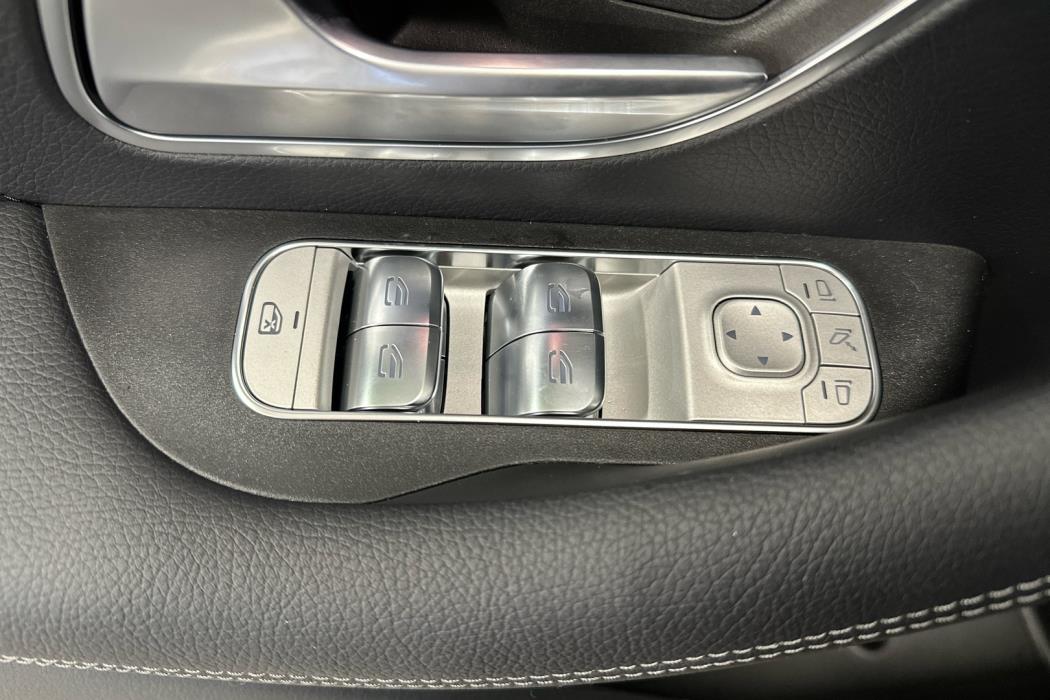 MERCEDES-BENZ GLE 2026