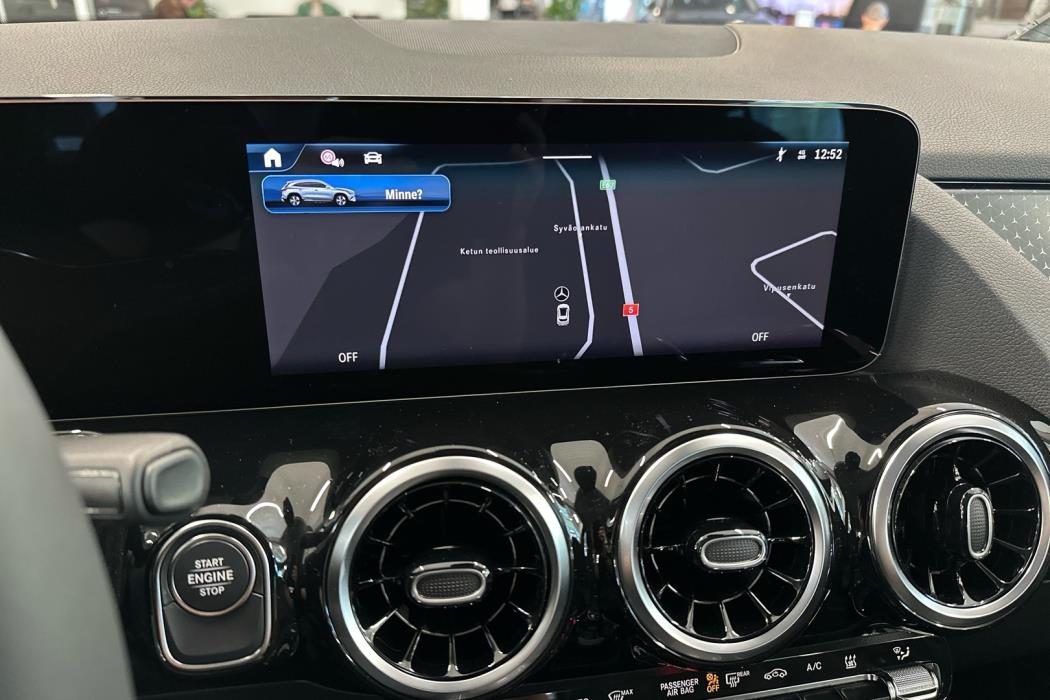 MERCEDES-BENZ GLA 2026