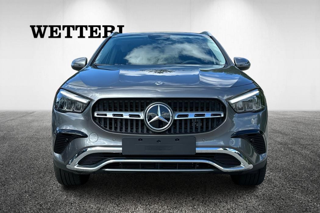 MERCEDES-BENZ GLA 2026