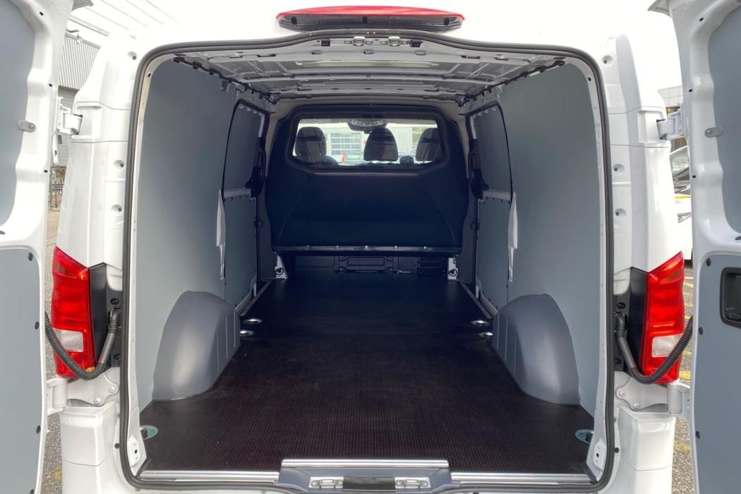MERCEDES-BENZ Vito 2025