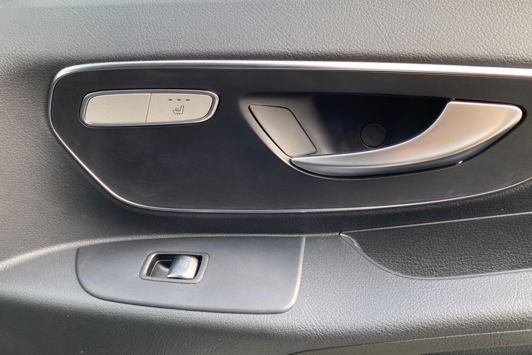 MERCEDES-BENZ Vito 2025