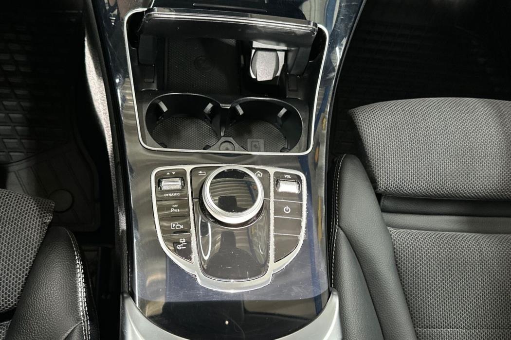 MERCEDES-BENZ C 2020