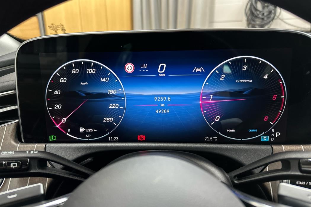 MERCEDES-BENZ E 2024