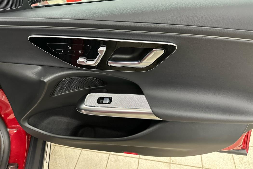 MERCEDES-BENZ E 2024