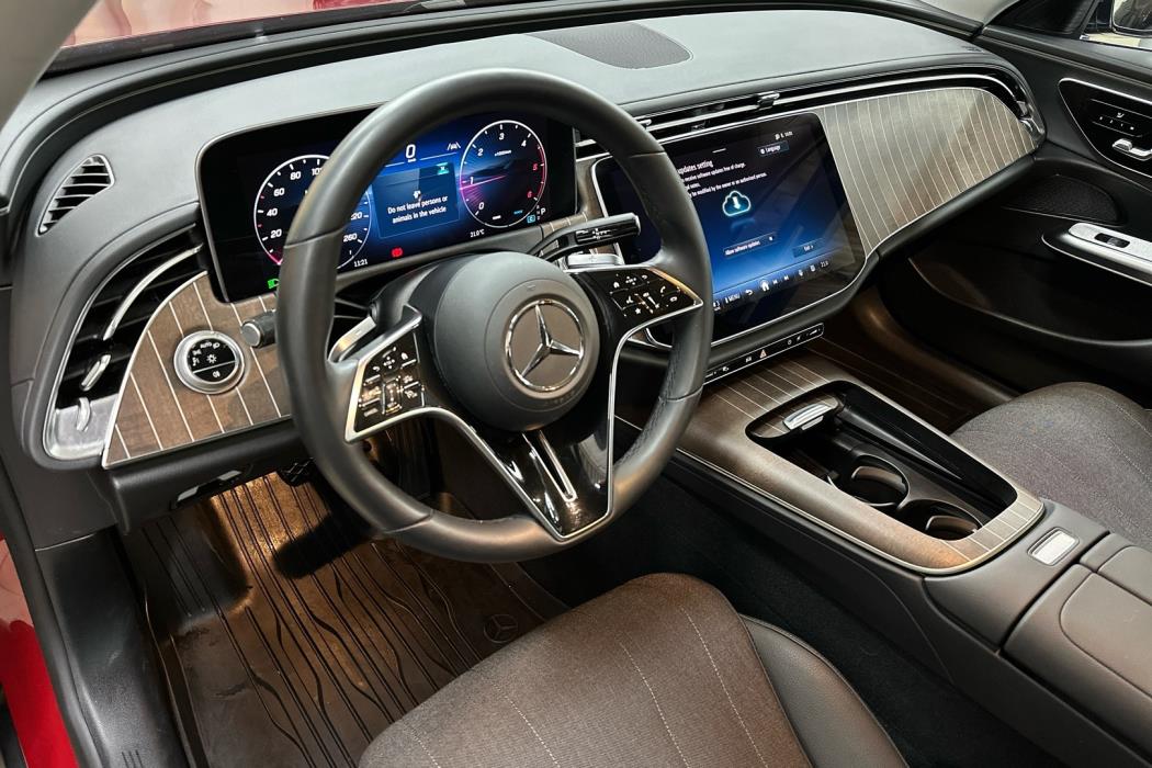 MERCEDES-BENZ E 2024
