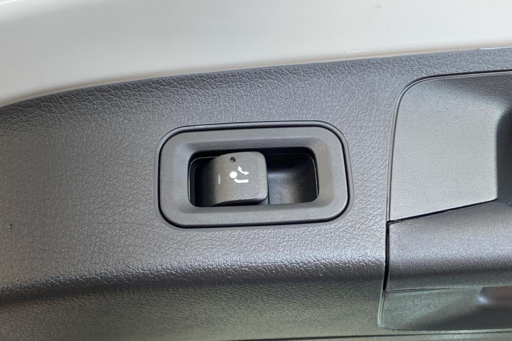 MERCEDES-BENZ EQA 2026