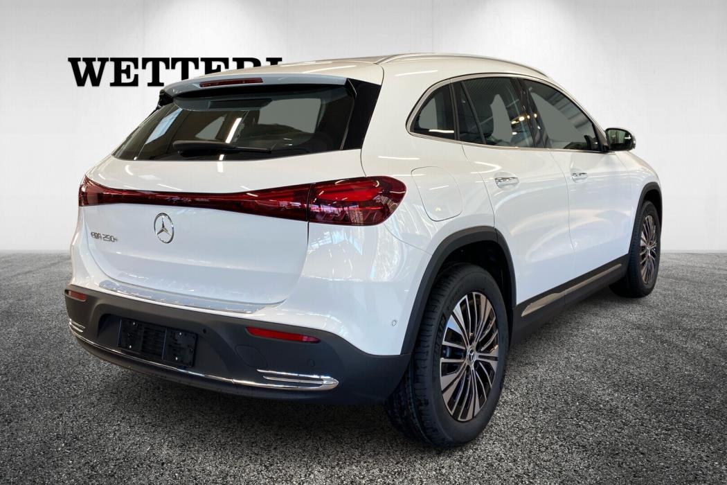 MERCEDES-BENZ EQA 2026