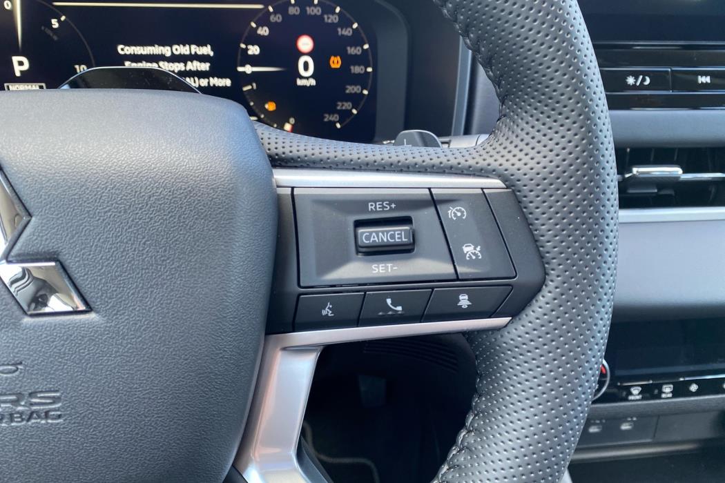 MITSUBISHI OUTLANDER PHEV 2026