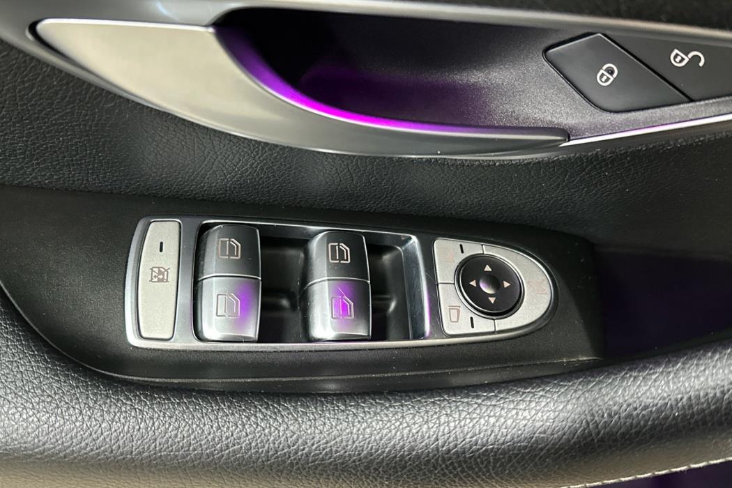 MERCEDES-BENZ E 2016