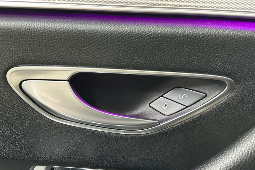 MERCEDES-BENZ E 2016