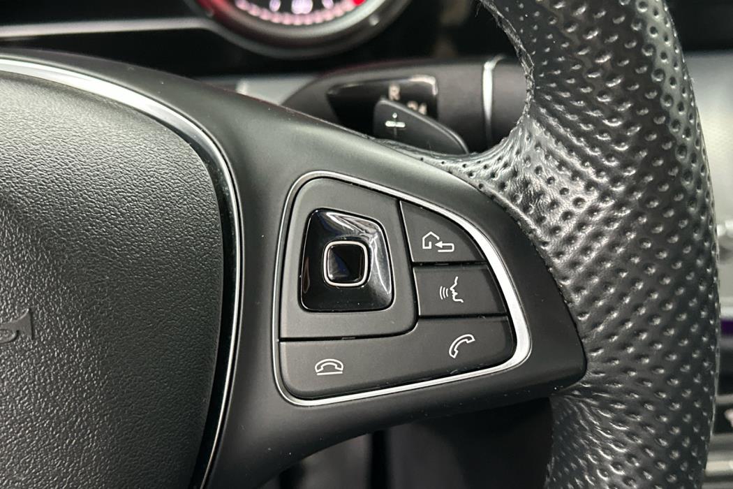 MERCEDES-BENZ E 2016