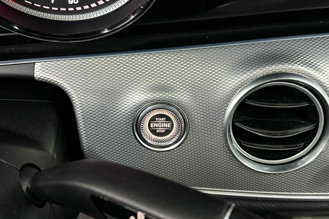 MERCEDES-BENZ E 2016