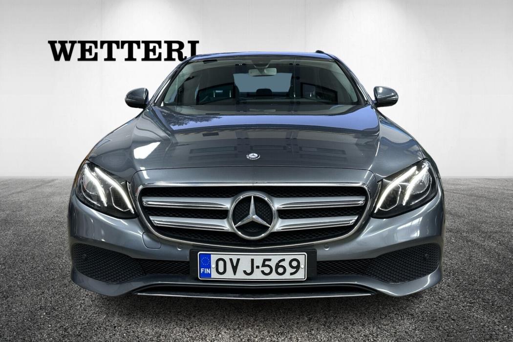 MERCEDES-BENZ E 2016