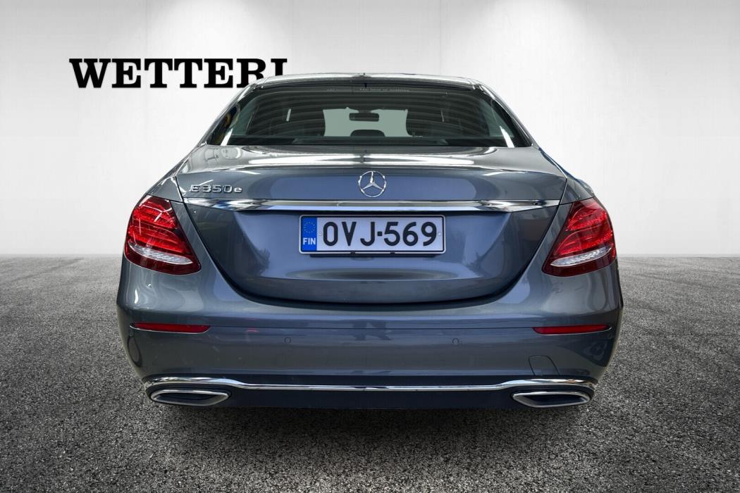 MERCEDES-BENZ E 2016