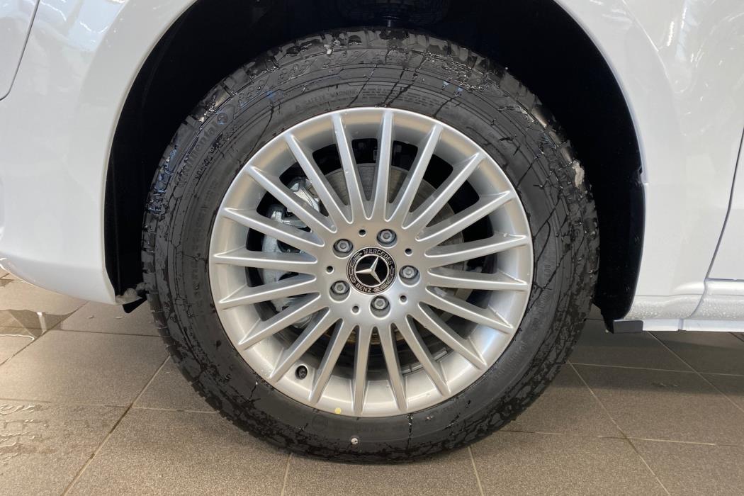 MERCEDES-BENZ VITO 2024