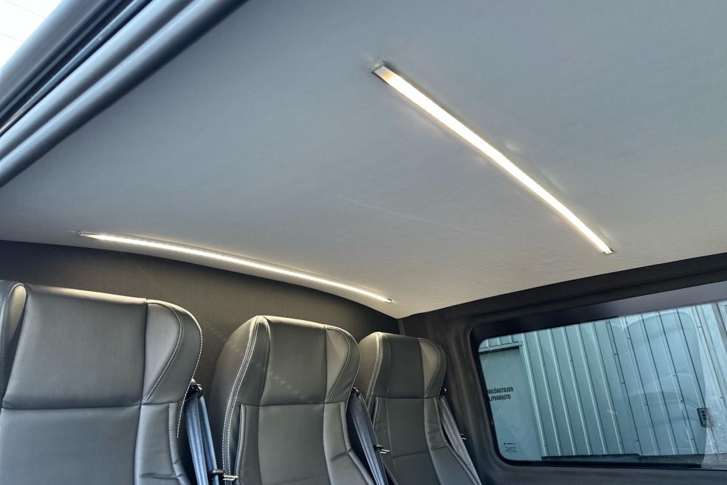 MERCEDES-BENZ VITO 2024