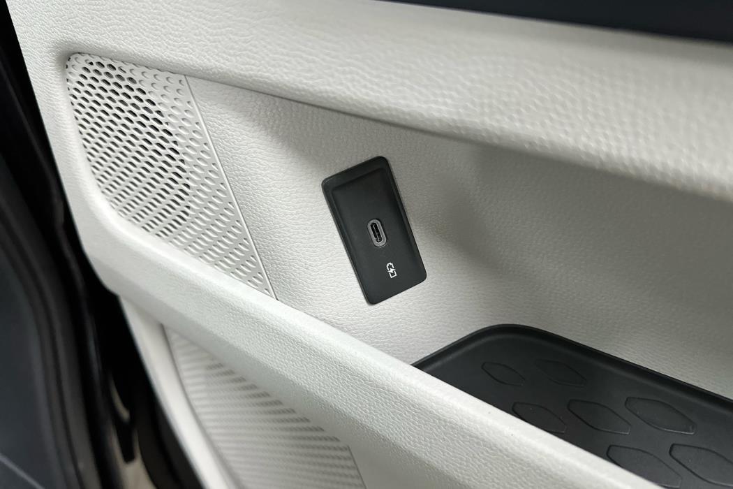 VOLKSWAGEN ID. Buzz 2024