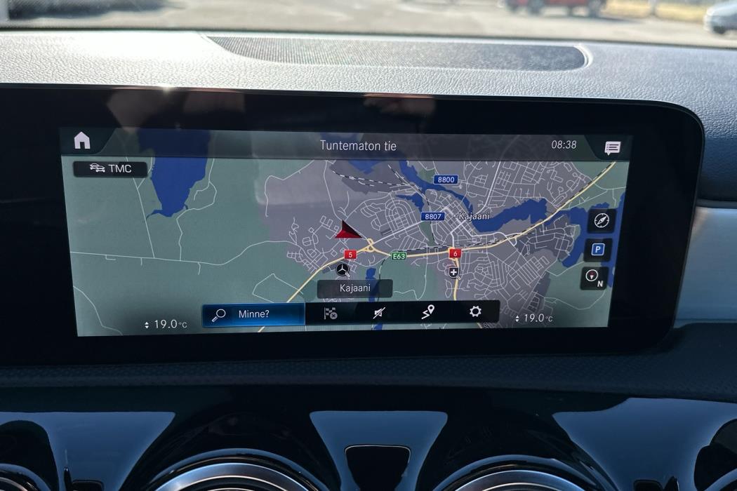 MERCEDES-BENZ A 2023