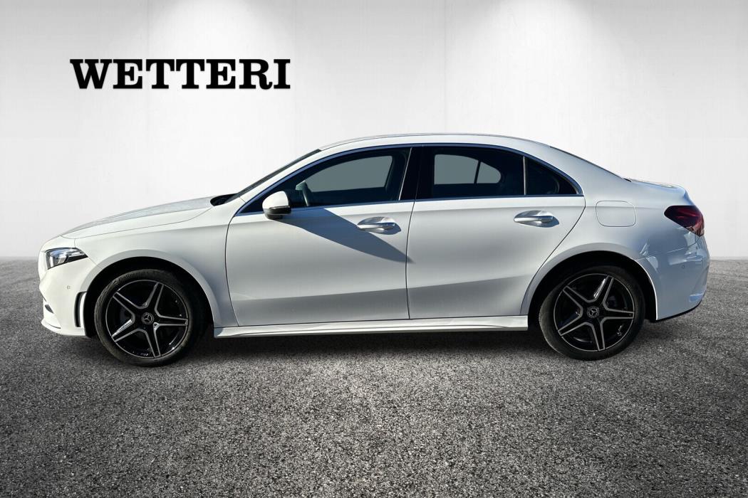 MERCEDES-BENZ A 2023