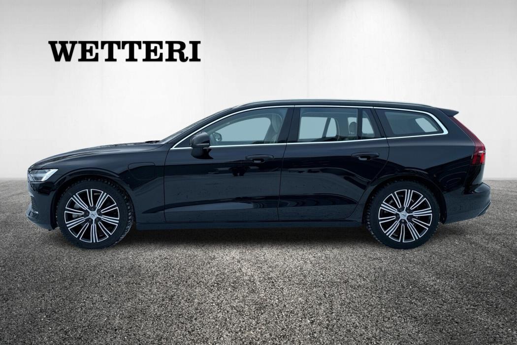 VOLVO V60 2023