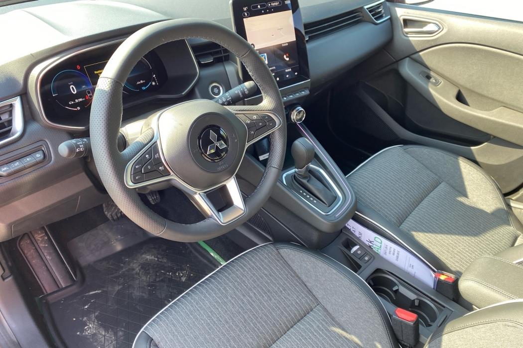 MITSUBISHI COLT 2024