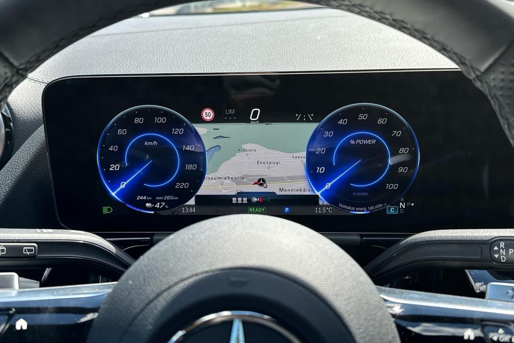 MERCEDES-BENZ EQA 2026