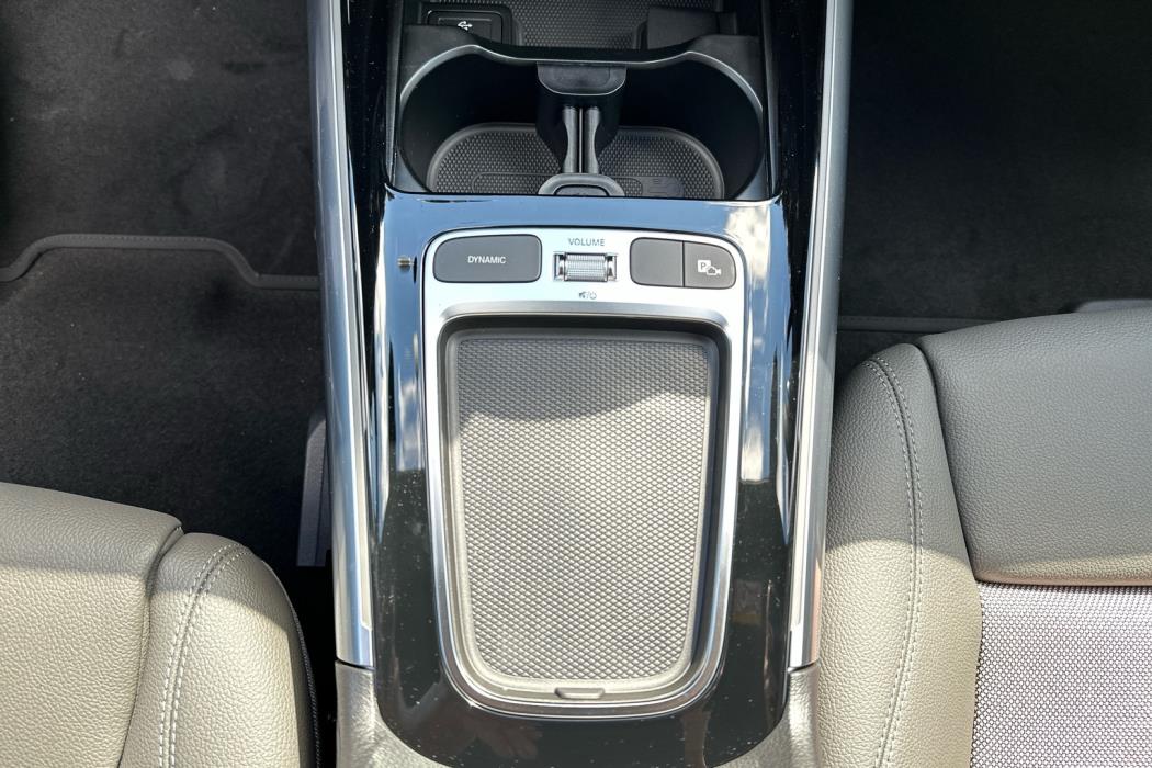 MERCEDES-BENZ EQA 2026
