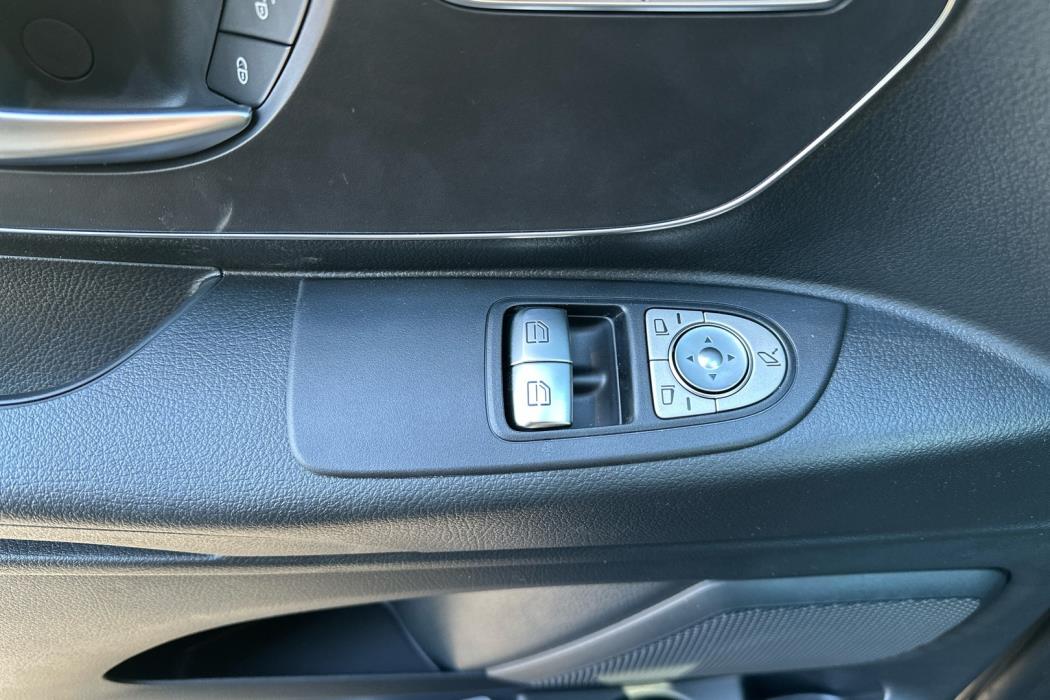 MERCEDES-BENZ Vito 2026