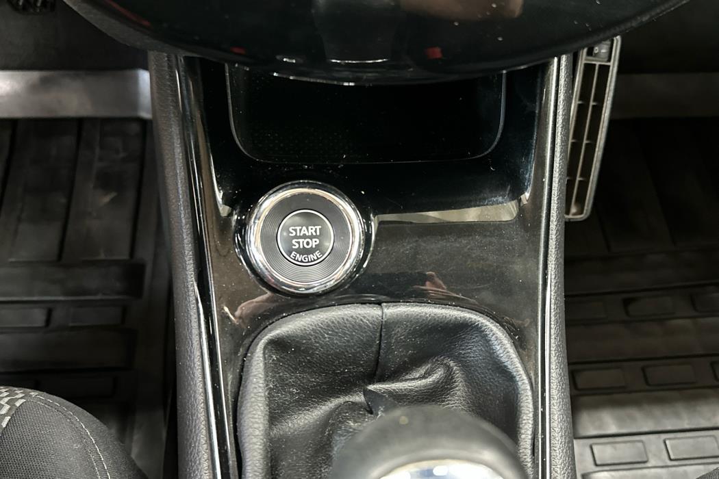NISSAN Pulsar 2016