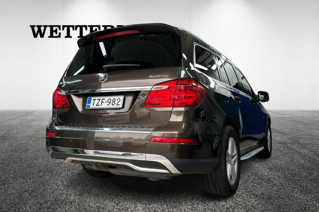 MERCEDES-BENZ GL 2013