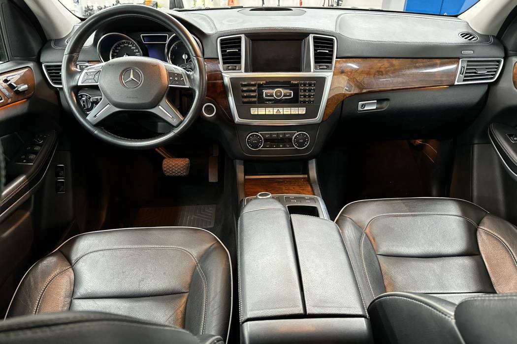 MERCEDES-BENZ GL 2013