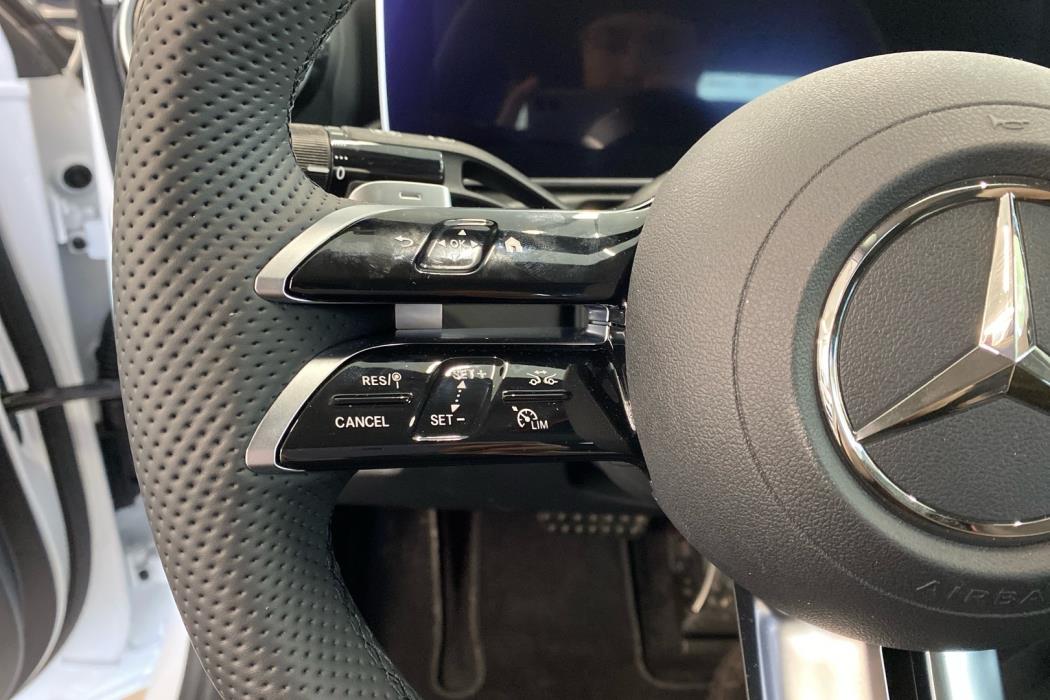 MERCEDES-BENZ C 2024